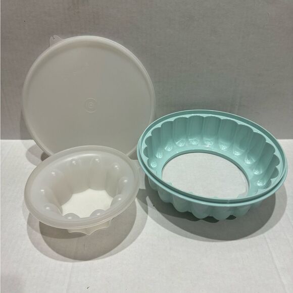 Tupperware Jello Mold Vintage Retro 1970s Light Blue 3 pc Jel A Ring 1201 1203 - Picture 1 of 6